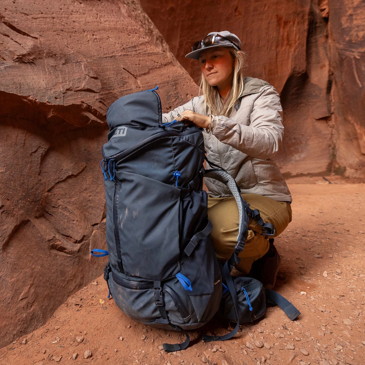 60L Women's Hiking Pack - US 1569