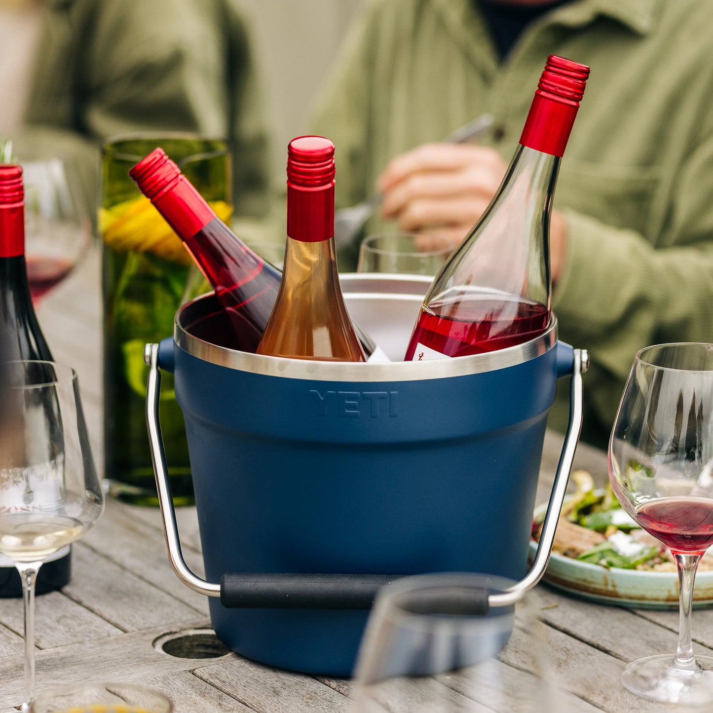 Beverage Bucket - US 4407