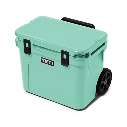 32 Wheeled Cooler - US 4421