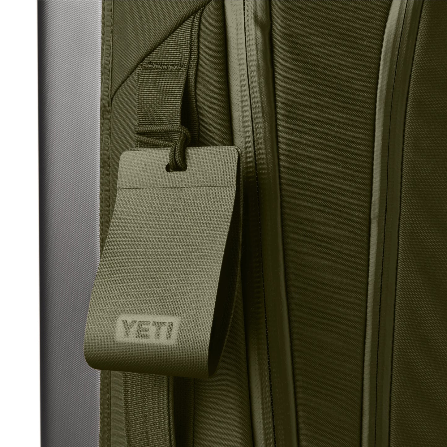35L/22" Carry-On Luggage - US 2271