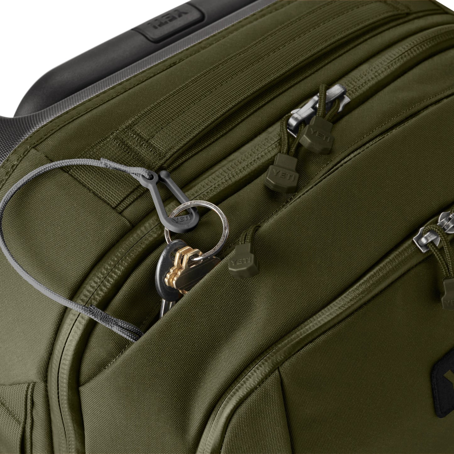 35L/22" Carry-On Luggage - US 2271