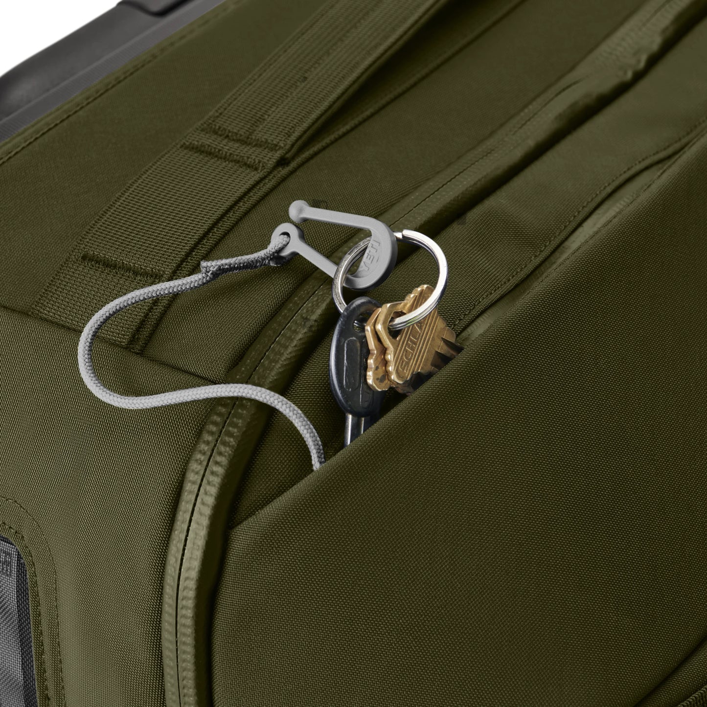 73L/29" Checked Luggage - US 8670