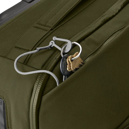 73L/29" Checked Luggage - US 8670