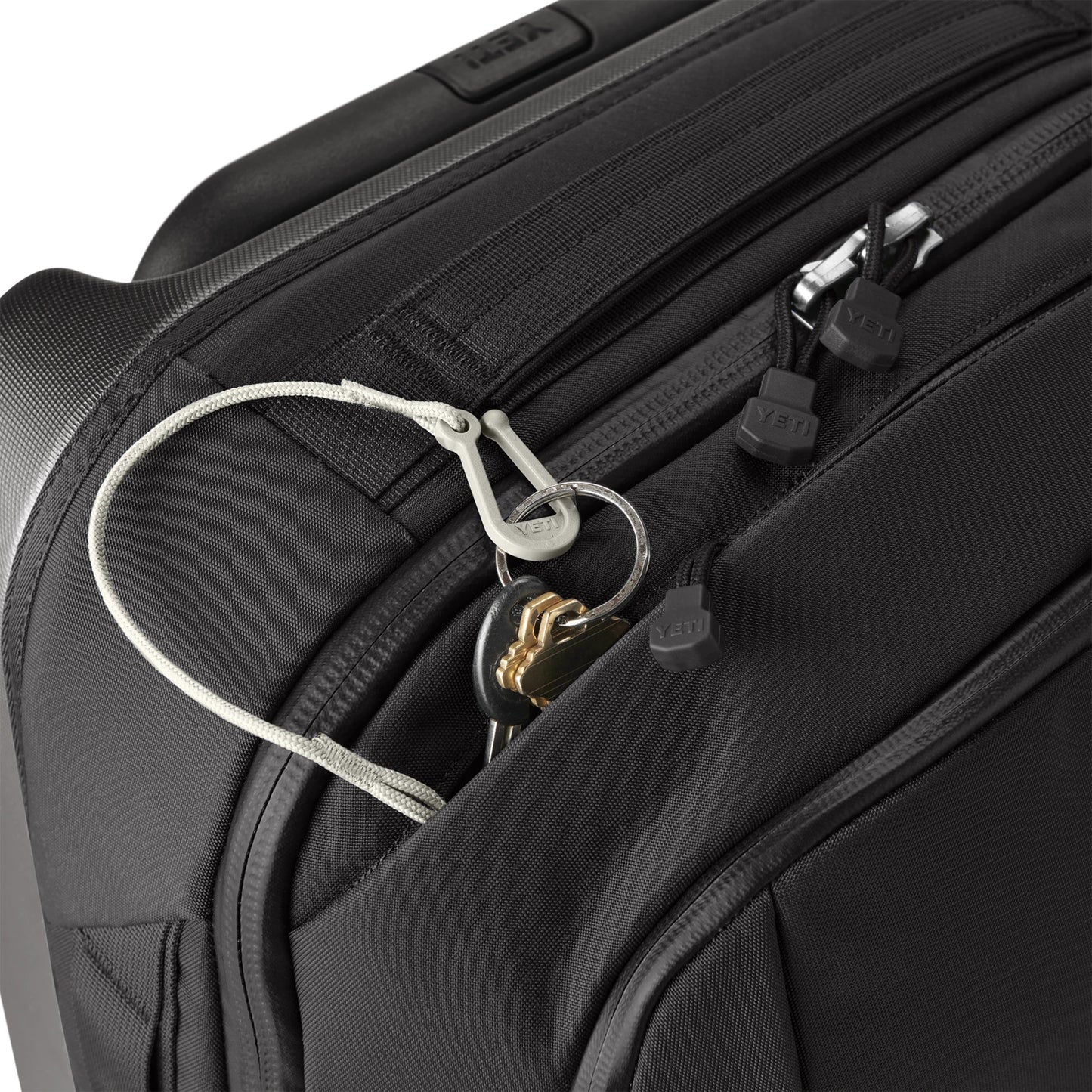 35L/22" Carry-On Luggage - US 9301