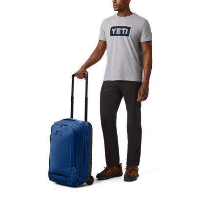 35L/22" Carry-On Luggage - US 1197
