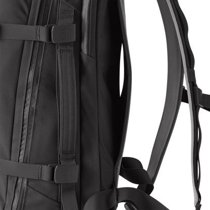 Crossroads 27L Backpack