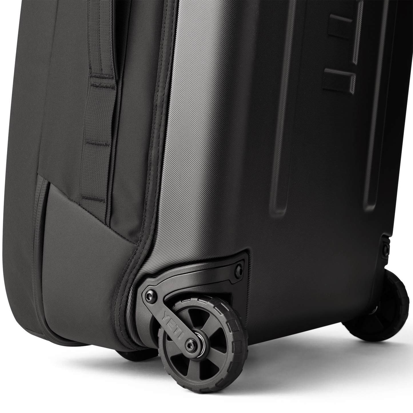 Crossroads 73L / 29" Luggage